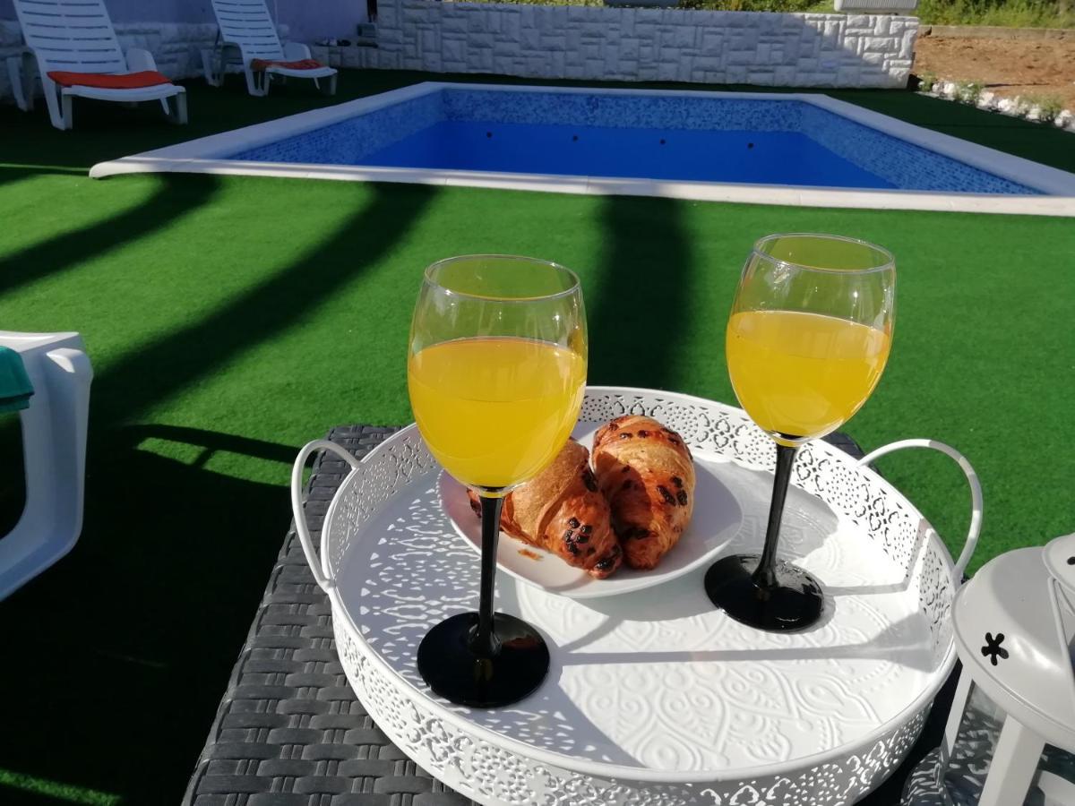 Holiday House M&A&K With Swimming Pool Kaštel Štafilić エクステリア 写真