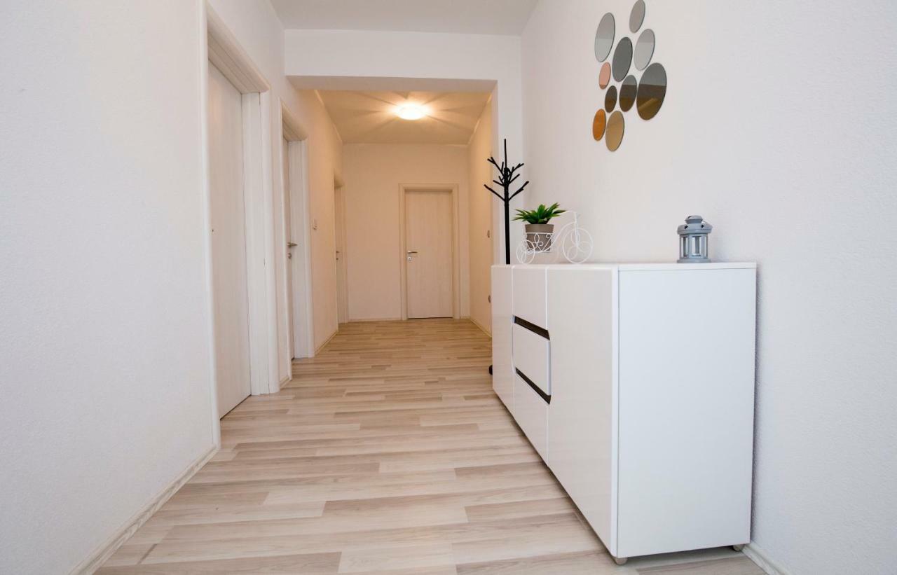Holiday House M&A&K With Swimming Pool Kaštel Štafilić エクステリア 写真