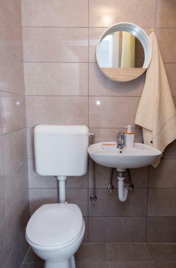 Holiday House M&A&K With Swimming Pool Kaštel Štafilić エクステリア 写真